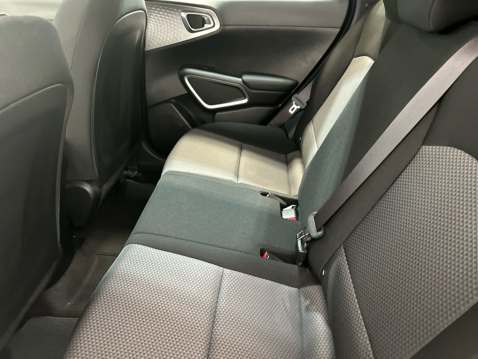 Used 2022 Kia Soul LX FWD image 9