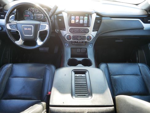 Used 2017 GMC Yukon XL SLT image 10
