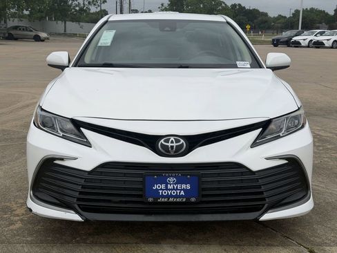 Used 2021 Toyota Camry LE FWD image 3