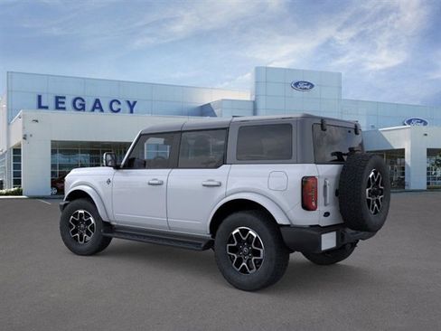 New 2025 Ford Bronco Outer Banks image 4