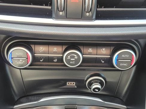 Used 2020 Alfa Romeo Stelvio Sprint w/ Nero Edizione image 22