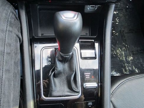 Used 2023 Jeep Compass Limited w/ Elite Group image 18