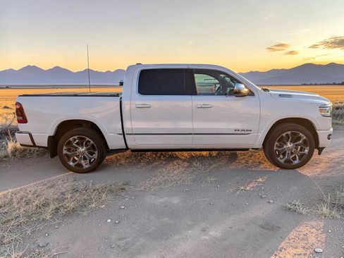 Used 2023 RAM 1500 Limited w/ Body-Colour Bumper Group AWD/4WD image 7