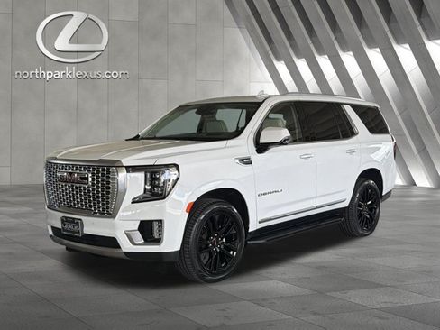 Used 2023 GMC Yukon Denali AWD/4WD image 3