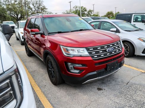 Used 2017 Ford Explorer Limited w/ Equipment Group 301A image 6