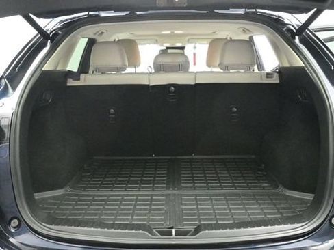 Used 2023 Chevrolet Equinox LT w/ Driver Convenience Package AWD/4WD image 11