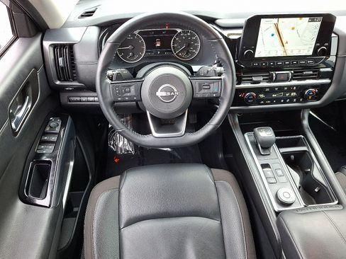 Certified 2023 Nissan Pathfinder SL w/ Lighting Package (N92) image 12