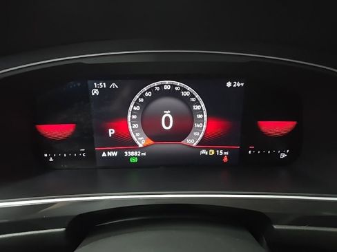 Used 2022 Volkswagen Tiguan SE R-Line image 22