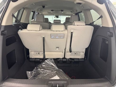 New 2026 Honda Odyssey Touring image 25