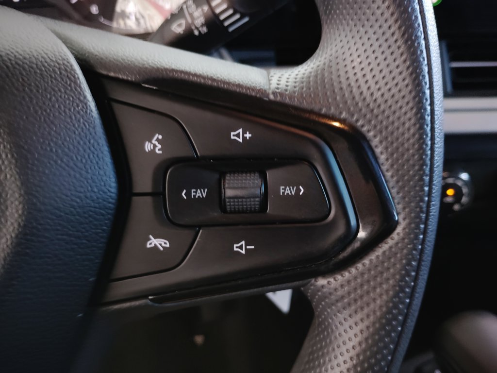 Used 2024 Chevrolet Trax LS FWD image 28