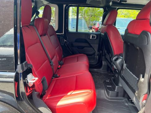 Used 2024 Jeep Wrangler Unlimited Rubicon 392 AWD/4WD image 20
