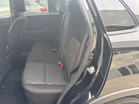 Used 2025 Mitsubishi Outlander Sport ES image 14