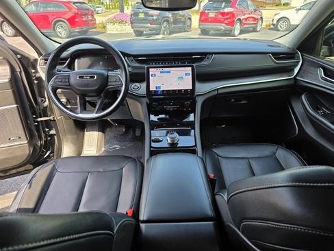 Used 2022 Jeep Grand Cherokee L Limited image 27