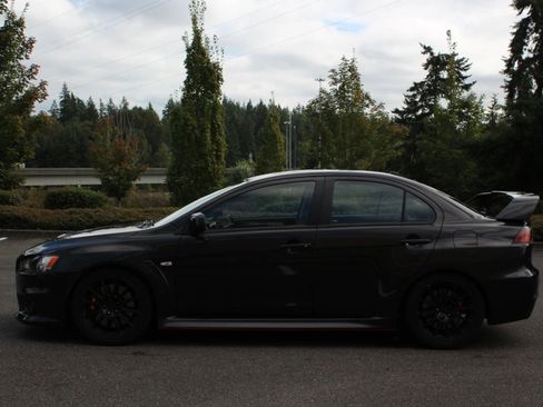 Used 2014 Mitsubishi Lancer Evolution GSR image 4