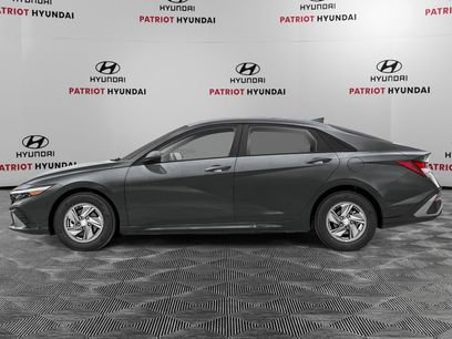 New 2026 Hyundai Elantra SE