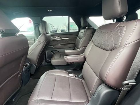 New 2025 Ford Explorer Platinum w/ Ultimate Package image 15