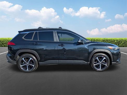 Certified 2023 Toyota Corolla Cross XSE w/ Convenience Package image 3