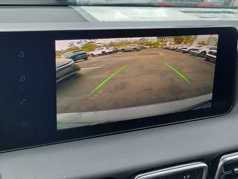 New 2026 Nissan Sentra SR w/ Floor Mat Package FWD image 9