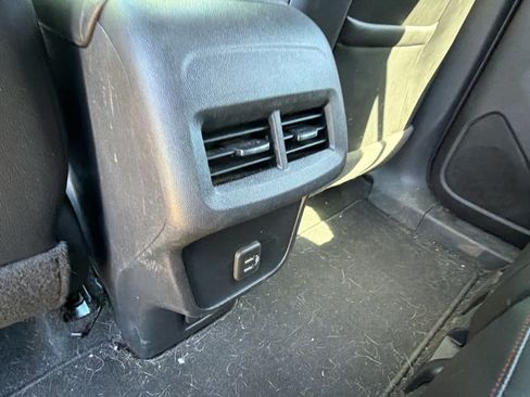 Used 2023 Chevrolet Equinox RS w/ RS Leather Package AWD/4WD image 18