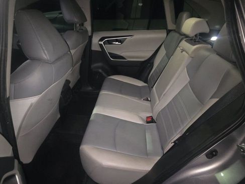 Used 2023 Toyota RAV4 XLE Premium image 25