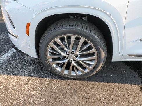 New 2026 Buick Enclave Avenir w/ Super Cruise Package image 32