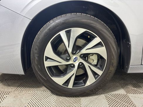 Certified 2025 Subaru Legacy Premium AWD/4WD image 6