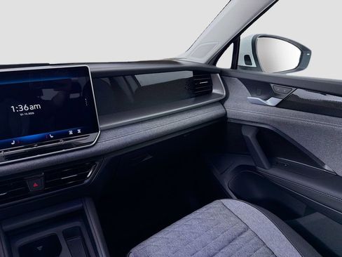 New 2026 Volkswagen Tiguan S AWD/4WD image 24