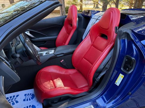 Used 2018 Chevrolet Corvette Stingray Convertible image 55