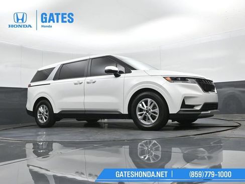 Used 2024 Kia Carnival LX image 41