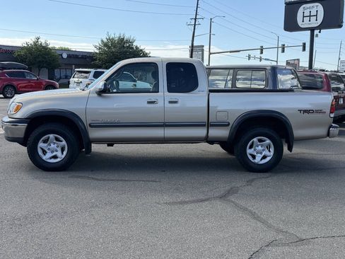 Used 2002 Toyota Tundra SR5 AWD/4WD image 8