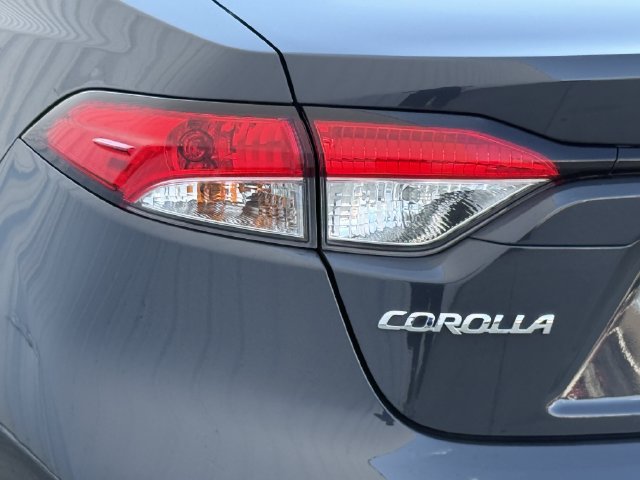 Used 2025 Toyota Corolla LE FWD image 7
