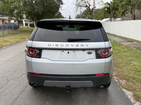 Used 2016 Land Rover Discovery Sport SE image 6