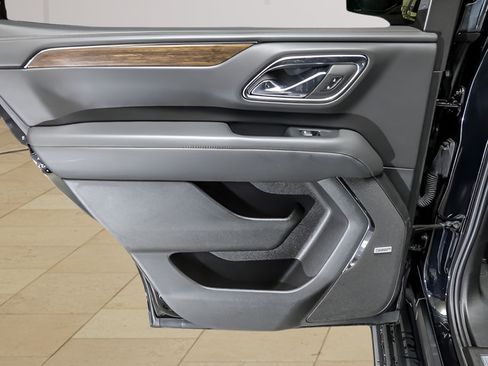 Used 2023 Chevrolet Tahoe High Country w/ Premium Package AWD/4WD image 28
