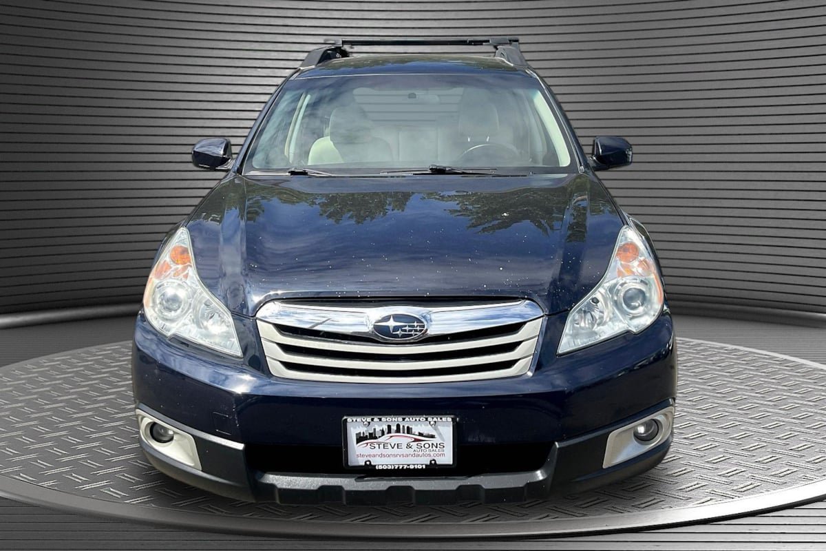 Used 2012 Subaru Outback 2.5i Premium w/ All-Weather Pkg AWD/4WD image 2