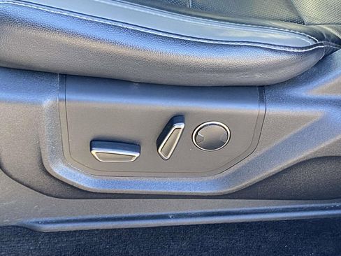 Used 2018 Ford F150 Raptor w/ Equipment Group 802A Luxury image 17