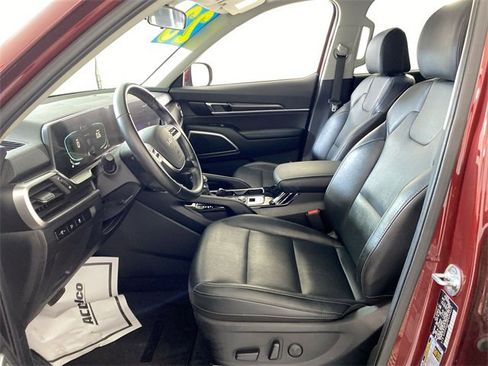 Used 2023 Kia Telluride S image 24