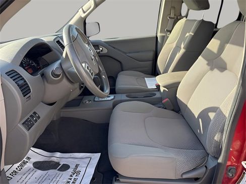 Used 2021 Nissan Frontier SV image 7