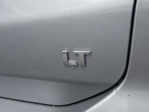 Used 2024 Chevrolet Equinox LT FWD image 39