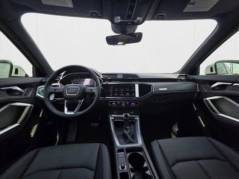 New 2025 Audi Q3 2.0T Premium image 19