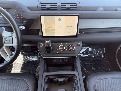 Used 2022 Land Rover Defender 110 S AWD/4WD image 15