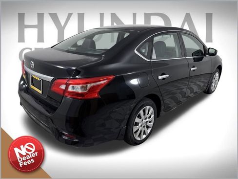 Used 2017 Nissan Sentra S image 3