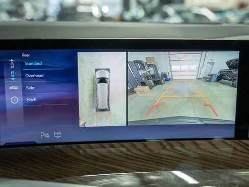 Used 2025 Cadillac Escalade ESV Sport Platinum image 39