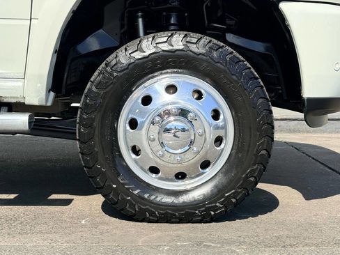 Used 2018 RAM 3500 Laramie Longhorn image 14