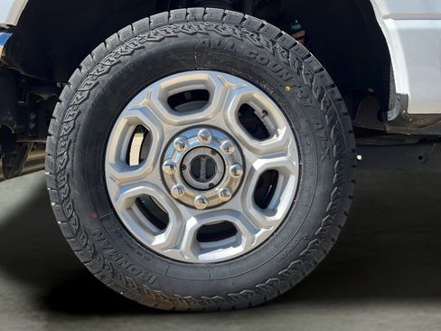 Certified 2025 Ford F250 XLT AWD/4WD image 20