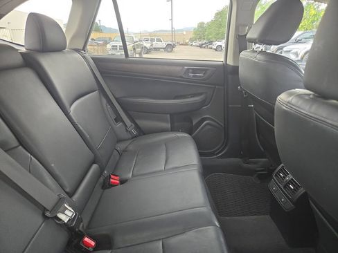 Used 2015 Subaru Outback 2.5i Limited w/ Popular Package #4 AWD/4WD image 9