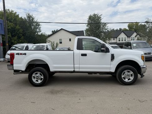 Used 2017 Ford F250 XLT w/ XLT Value Package AWD/4WD image 3