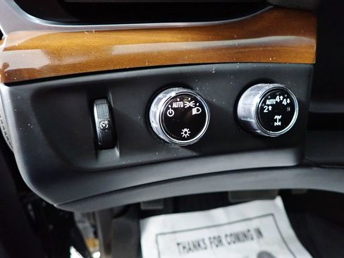 Used 2019 Cadillac Escalade 4WD image 27