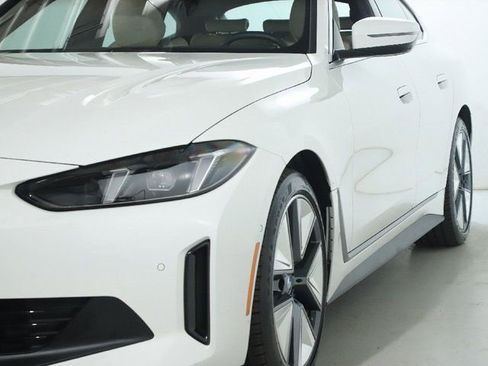 Used 2025 BMW i4 xDrive40i w/ Parking Assistance Package image 4