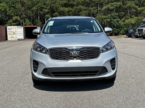 Used 2019 Kia Sorento L FWD image 2