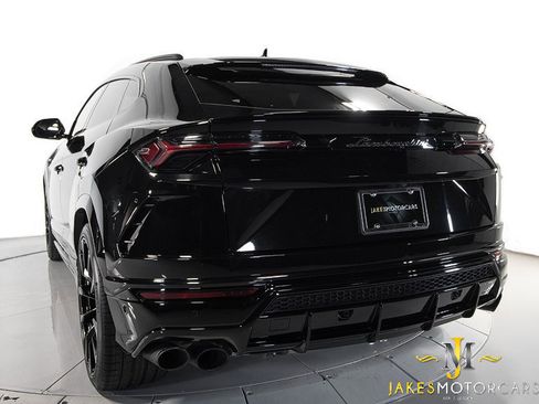 Used 2022 Lamborghini Urus image 8